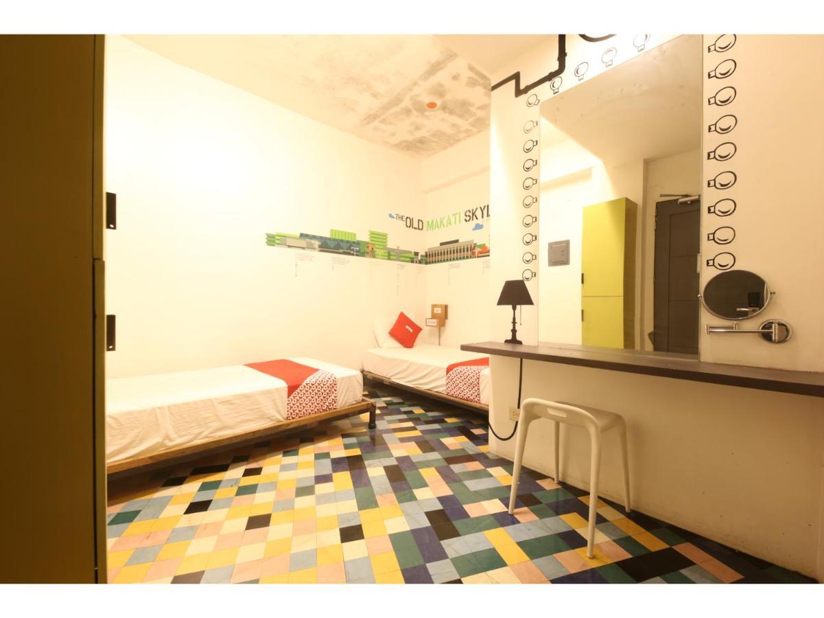 Oyo 866 Junction Hostels Manila Exteriör bild